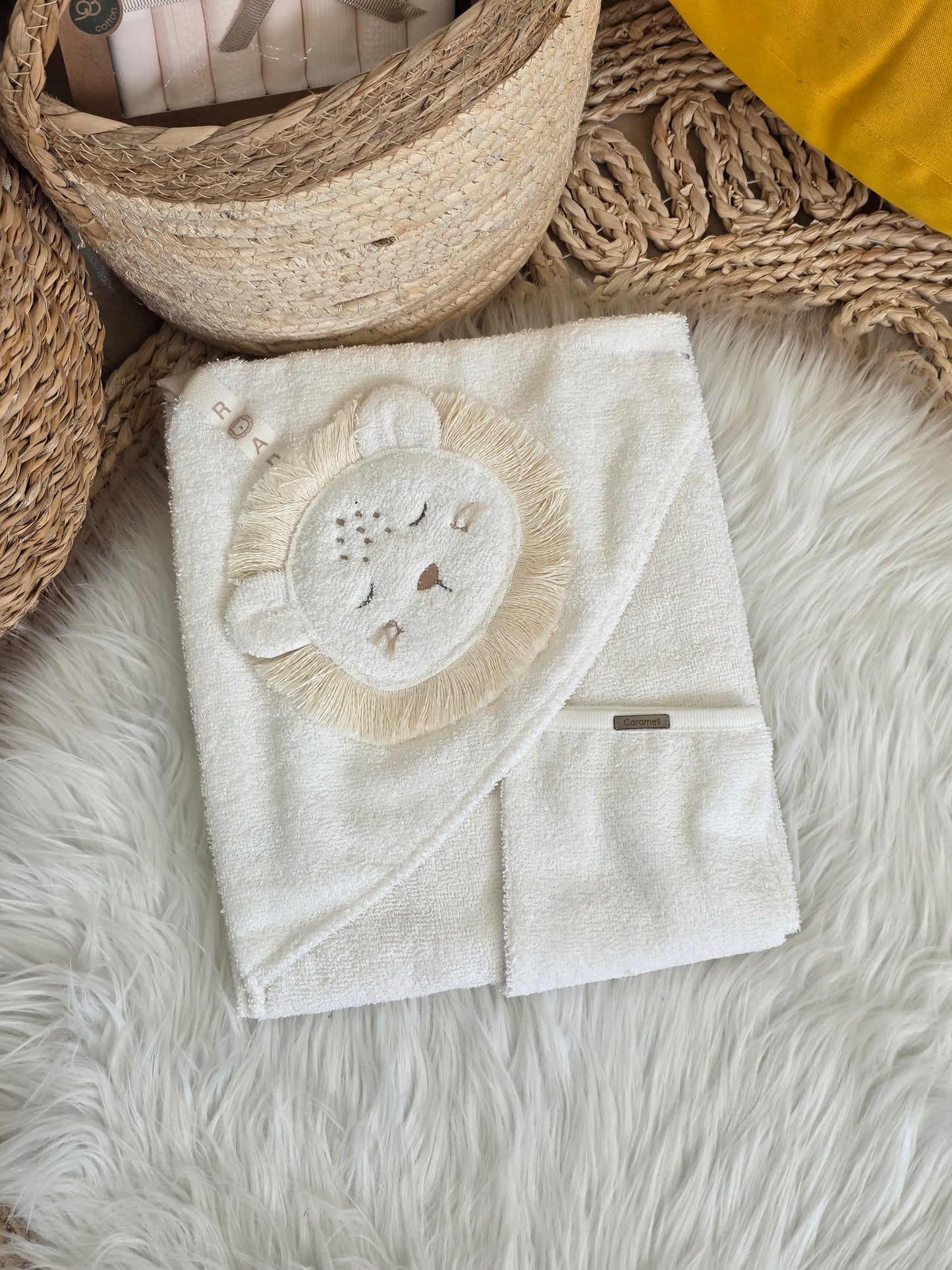Caramell-Hooded Towel