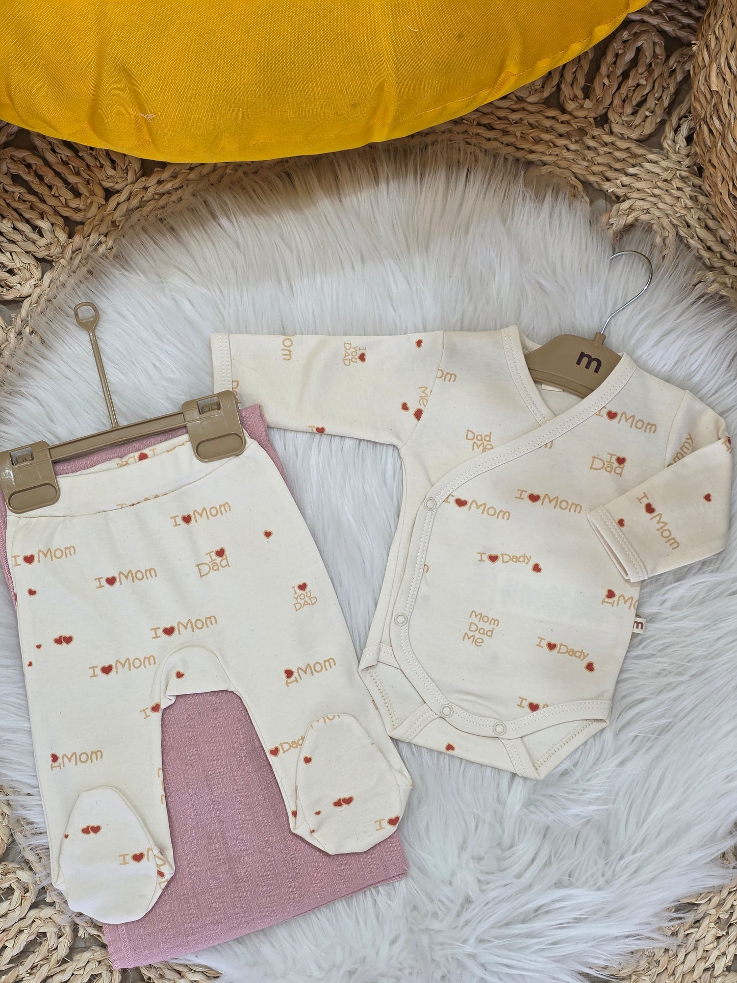 Minisse-Cotton Set of 3 Pcs with Muslin blanket