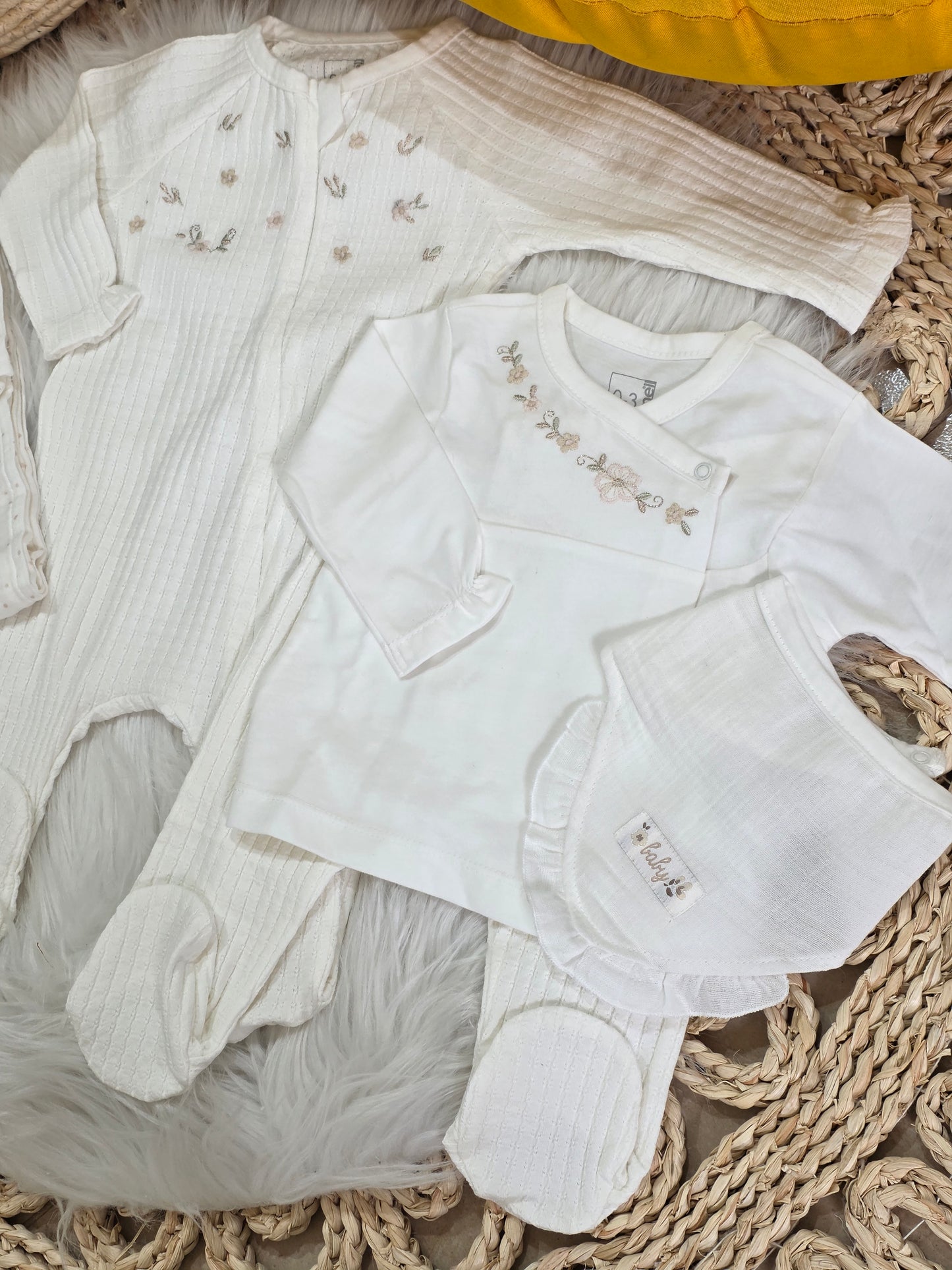 Caramell-Newborn White Floral Cotton Set of 10 Pcs